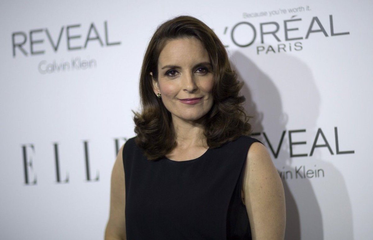 Tina Fey tells college-educated white women who voted for Trump:‘You can’t look away’ https://t.co/5vrjREOkaB #aapor #thepollsters #theaapac https://t.co/ggFYORKmL3